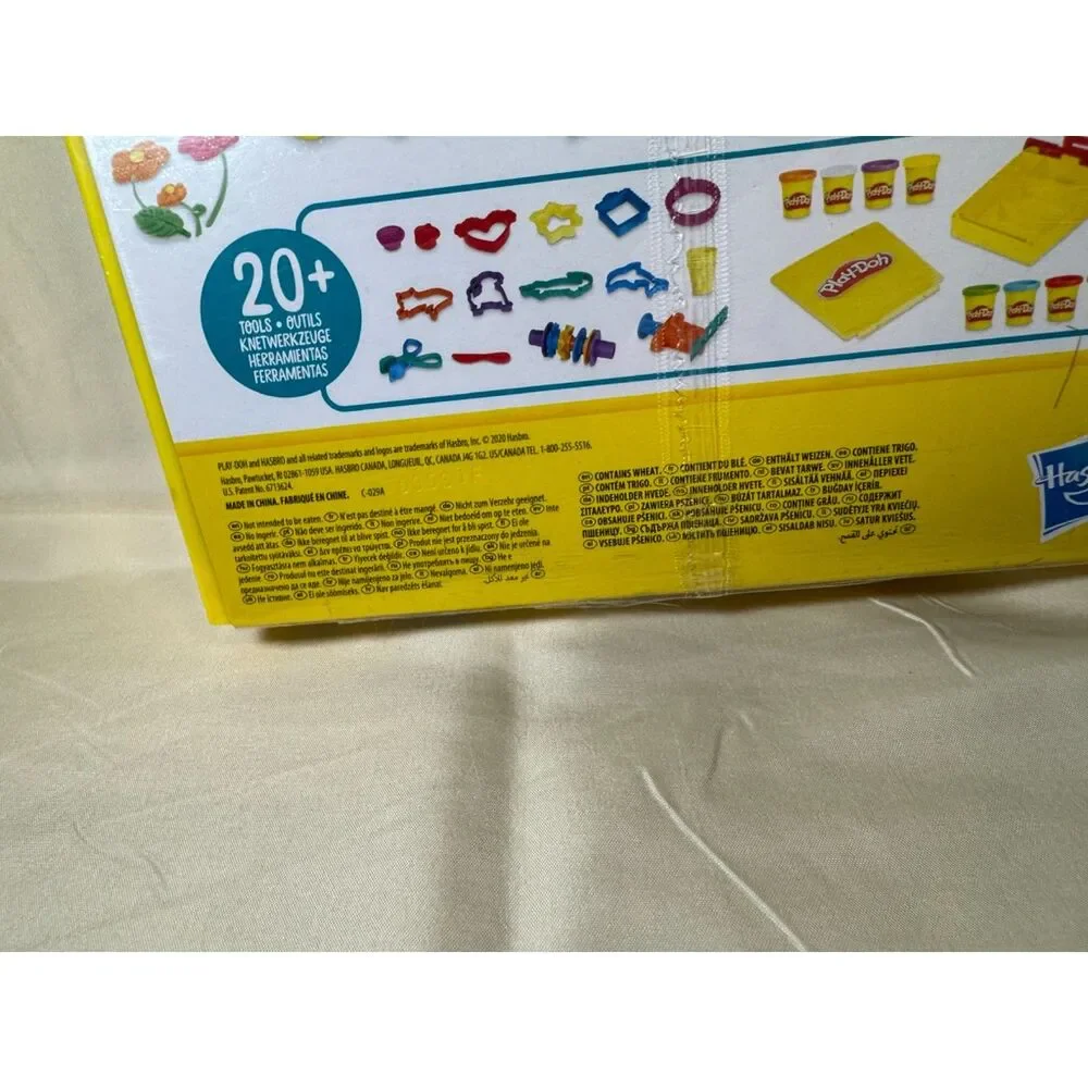 Retired Play-Doh 20+ Tools 8 Containers New In Package Factory Sealed